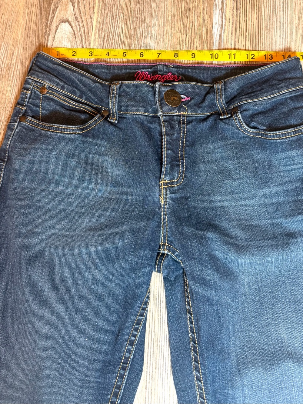 Wrangler Premium Patch Mae Bootcut Jeans Embroidered Pockets Size 7/8 x 36 - Picture 6 of 11